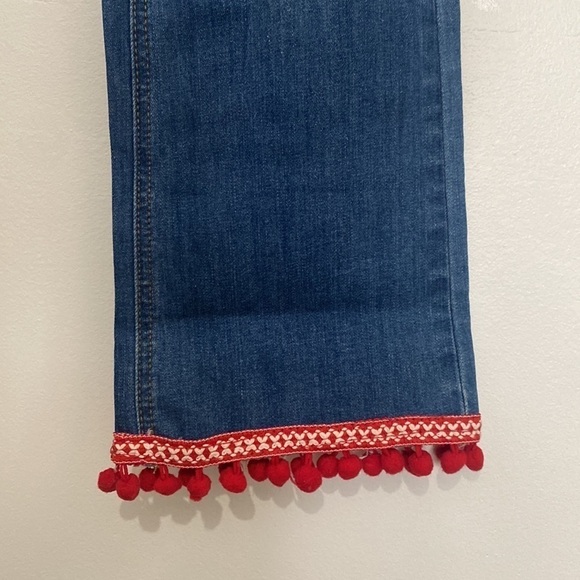 Velvet Heart Ellie Mid Rise Flare Crop Capri Denim Jeans Red Frayed size 27 NWT - Picture 3 of 5